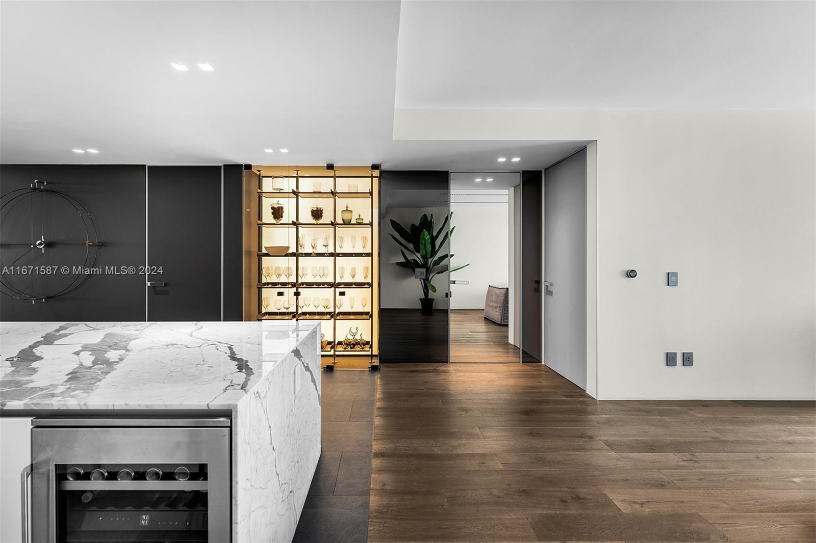 OCEANA BAL HARBOUR CONDO - Residential