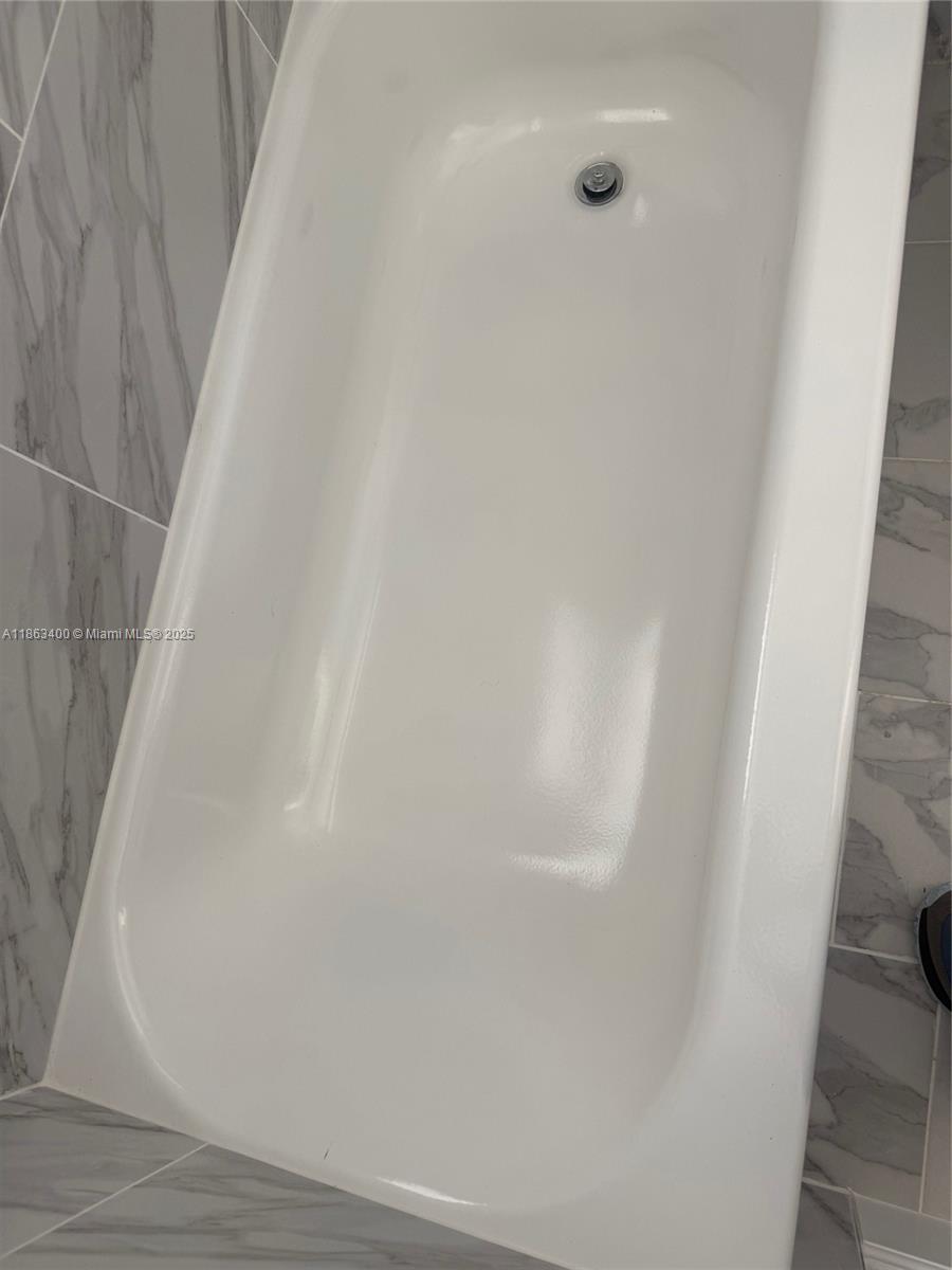 LSOLEI AT HALLANDALE BEAC - Residential Lease