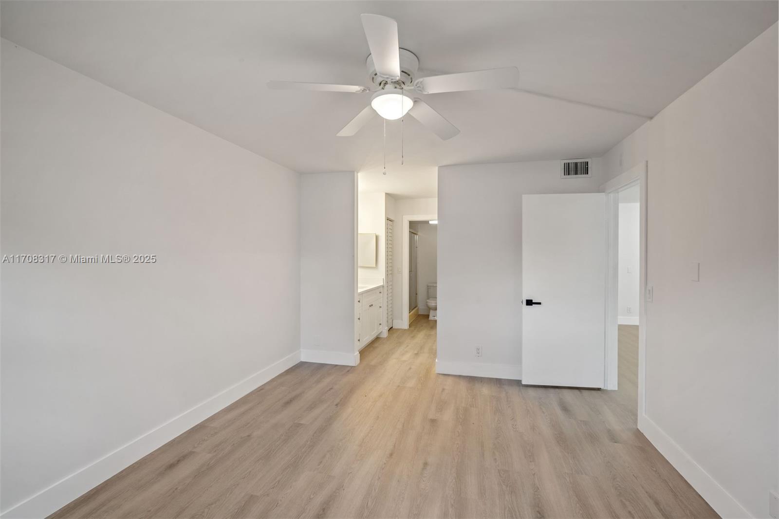 CAMBRIDGE AT CENTURY VILL - Residential