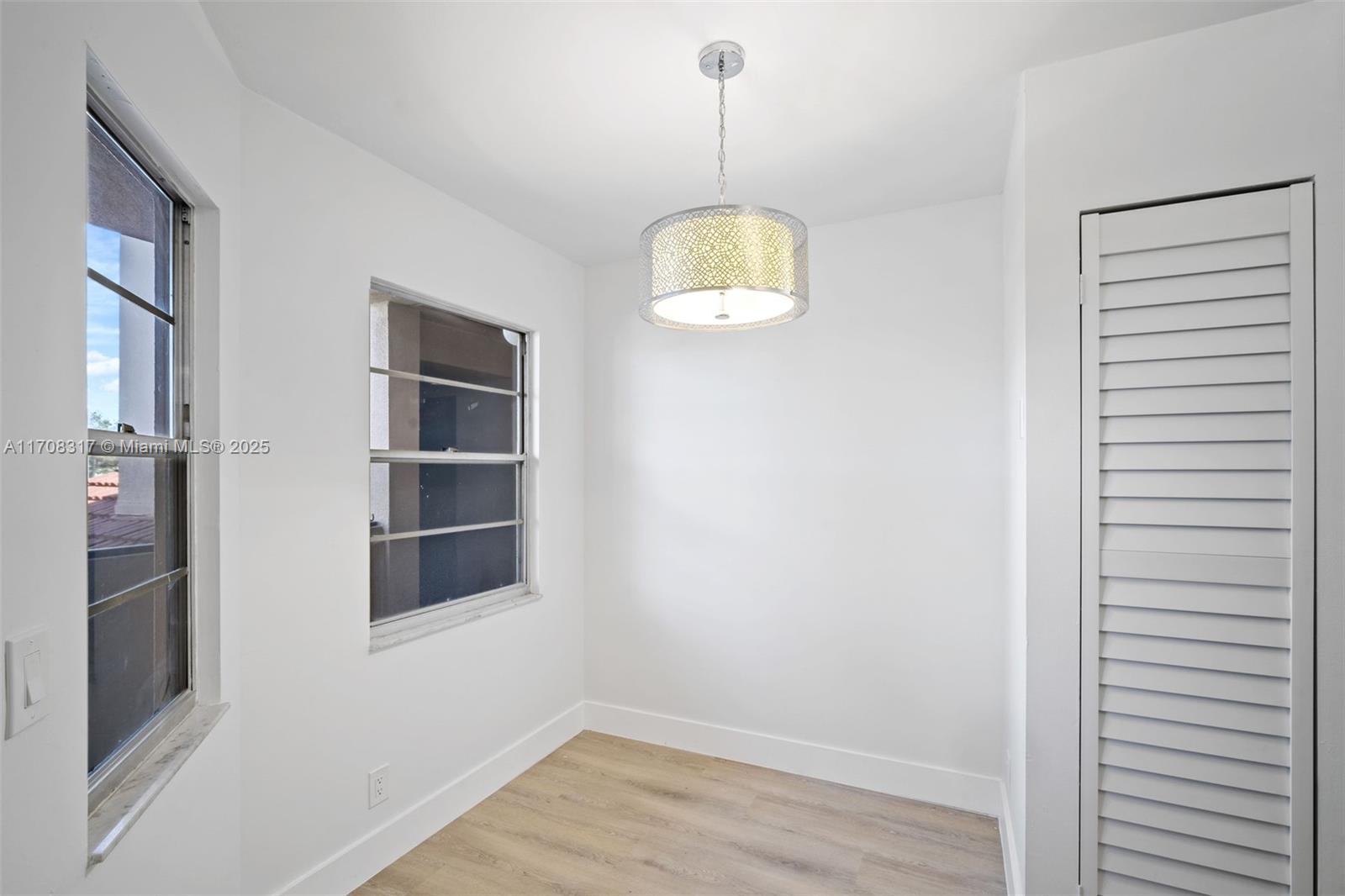CAMBRIDGE AT CENTURY VILL - Residential
