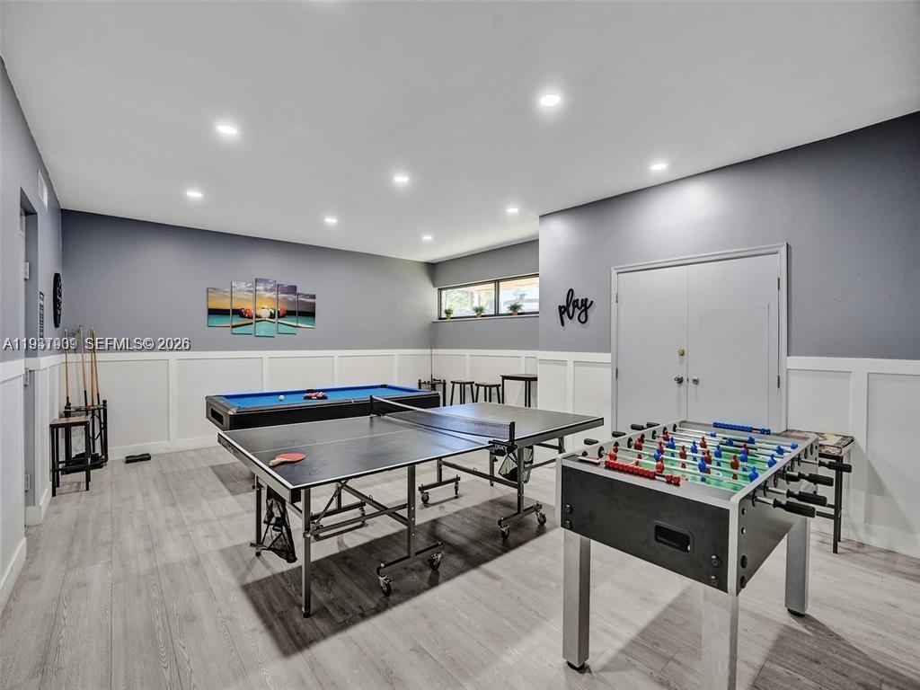 CYPRESS BEND I-B AND I-C - Residential Lease