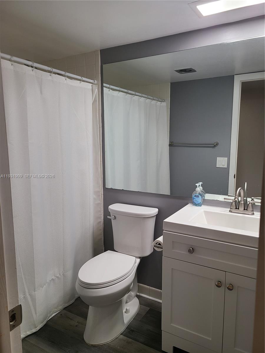 CYPRESS BEND I-B AND I-C - Residential Lease