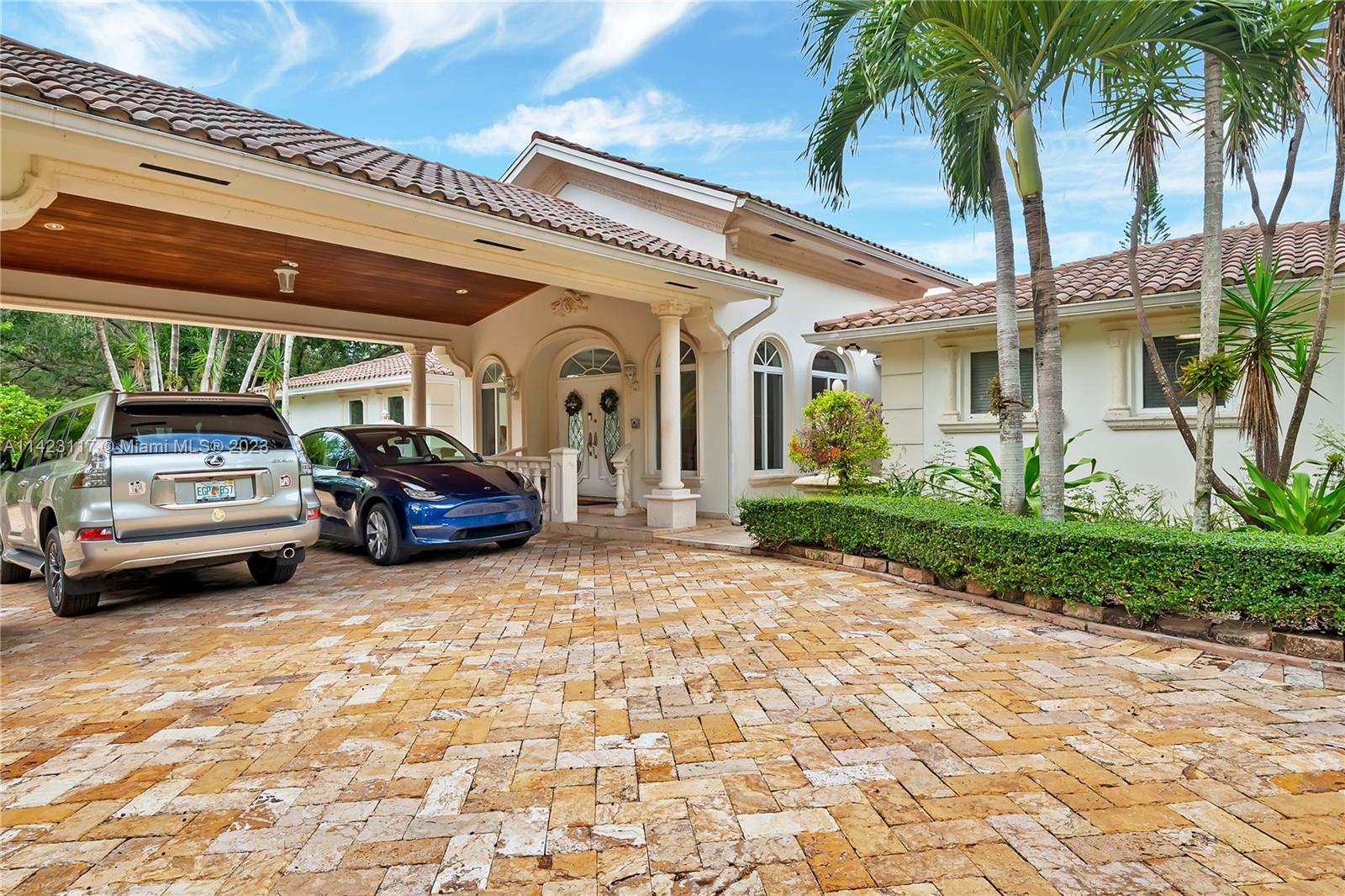 Pinecrest, Florida 33156, United States, 6 Bedrooms Bedrooms, ,6 BathroomsBathrooms,Residential,Active,71689