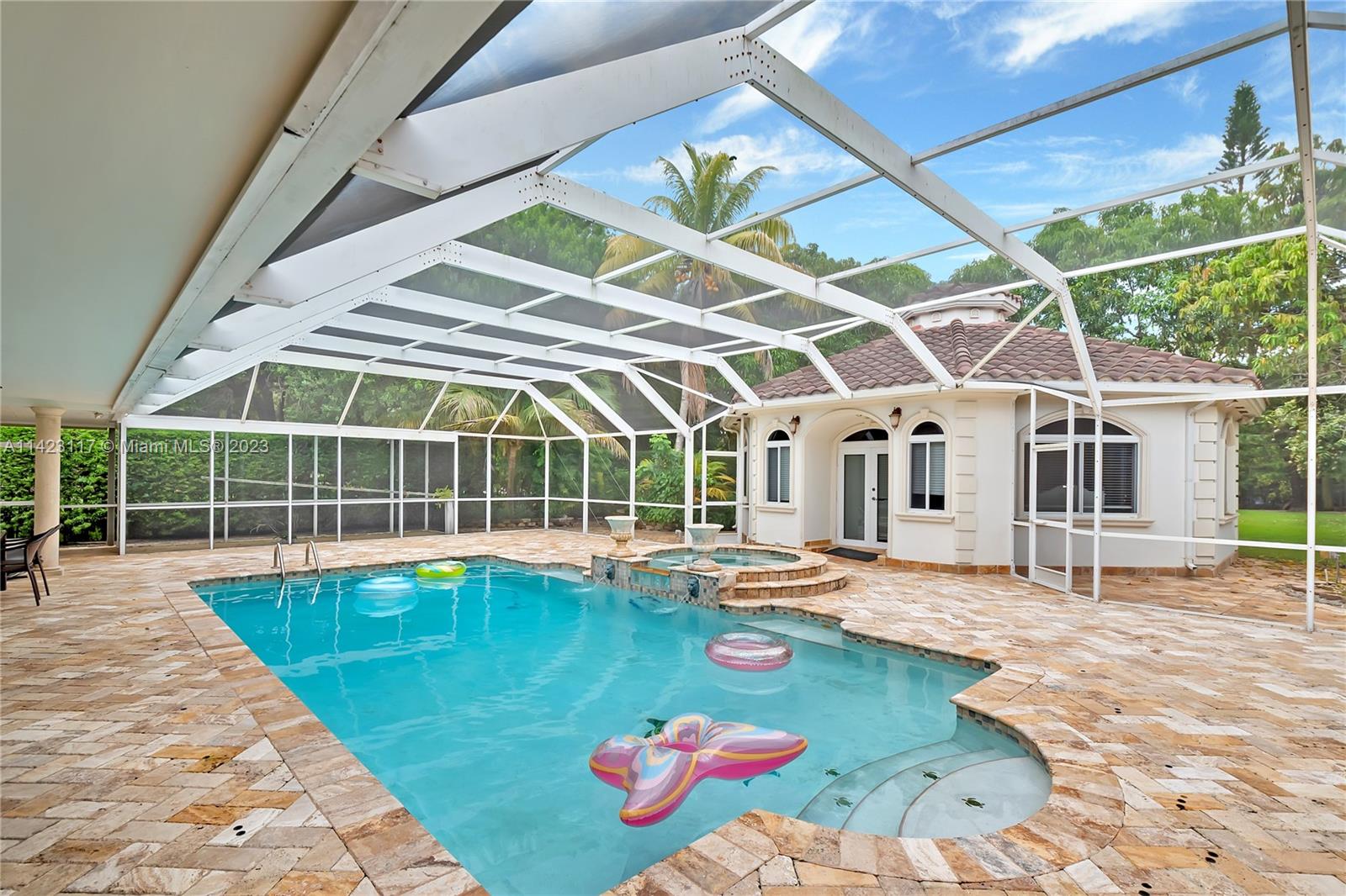 Pinecrest, Florida 33156, United States, 6 Bedrooms Bedrooms, ,6 BathroomsBathrooms,Residential,Active,71689