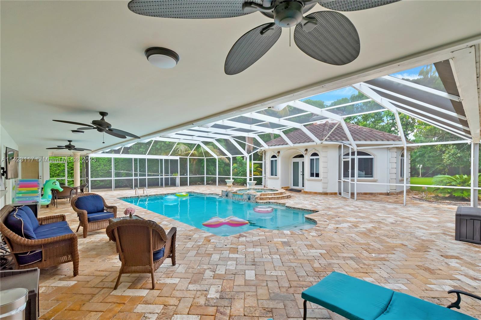 Pinecrest, Florida 33156, United States, 6 Bedrooms Bedrooms, ,6 BathroomsBathrooms,Residential,Active,71689