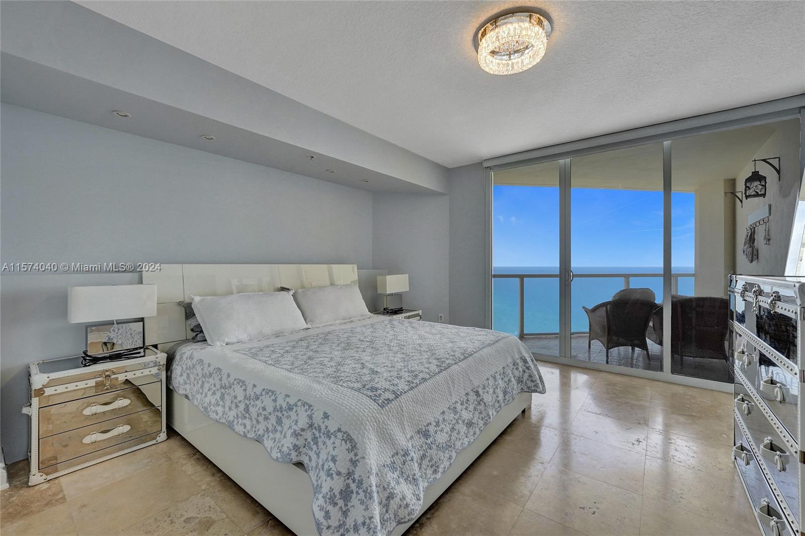 LA PERLA CONDO - Residential Lease