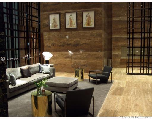 APOGEE CONDO - Residential