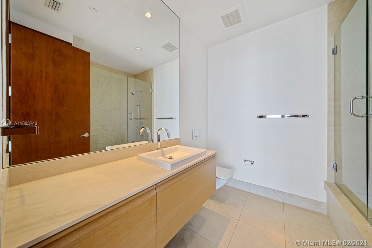 APOGEE CONDO - Residential