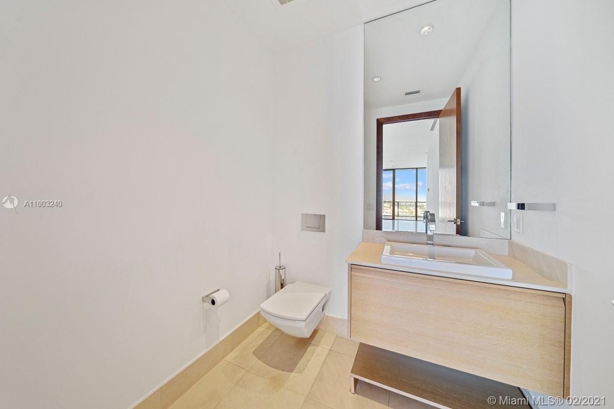 APOGEE CONDO - Residential