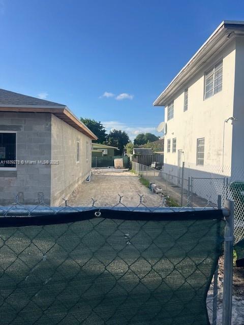 1985 NW 152nd St