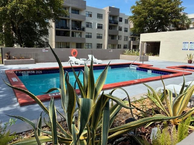 PEPPERMILL KENDALE LK WES - Residential Lease