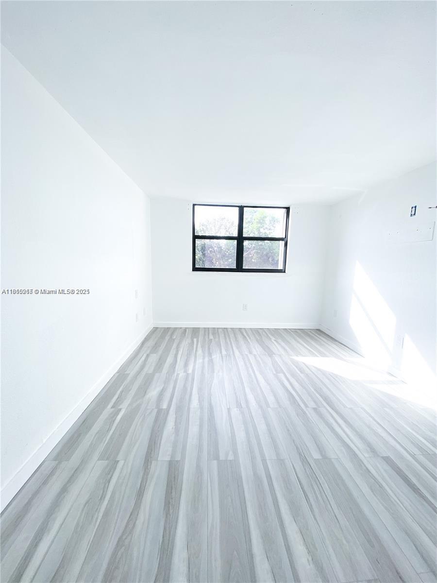 PEPPERMILL KENDALE LK WES - Residential Lease