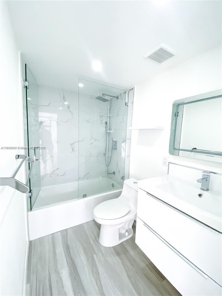 PEPPERMILL KENDALE LK WES - Residential Lease