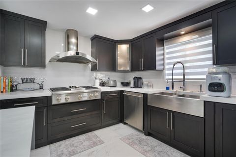 Tiny photo for 150 NW 130th Ave, Miami, FL 33182 (MLS # A12005545)