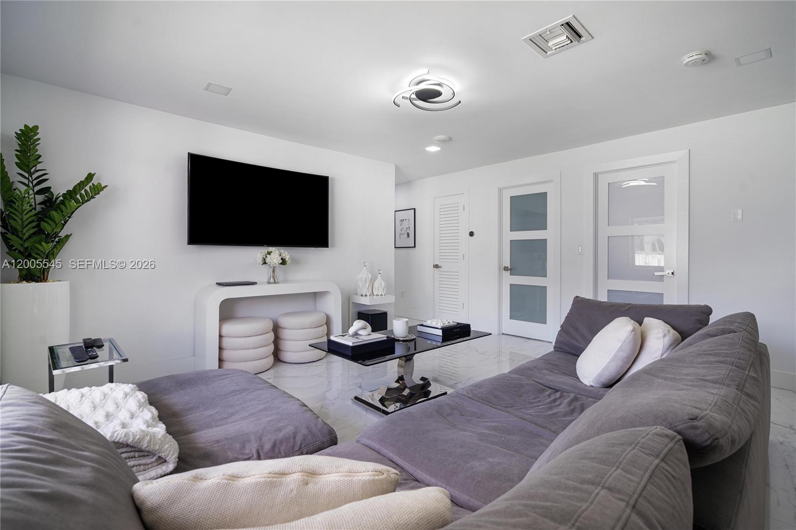 SWEETWATER ESTS SUB - Residential