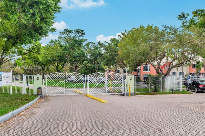 Photo of 1011 Crystal Way #C, Delray Beach, FL 33444 (MLS # A12032273)