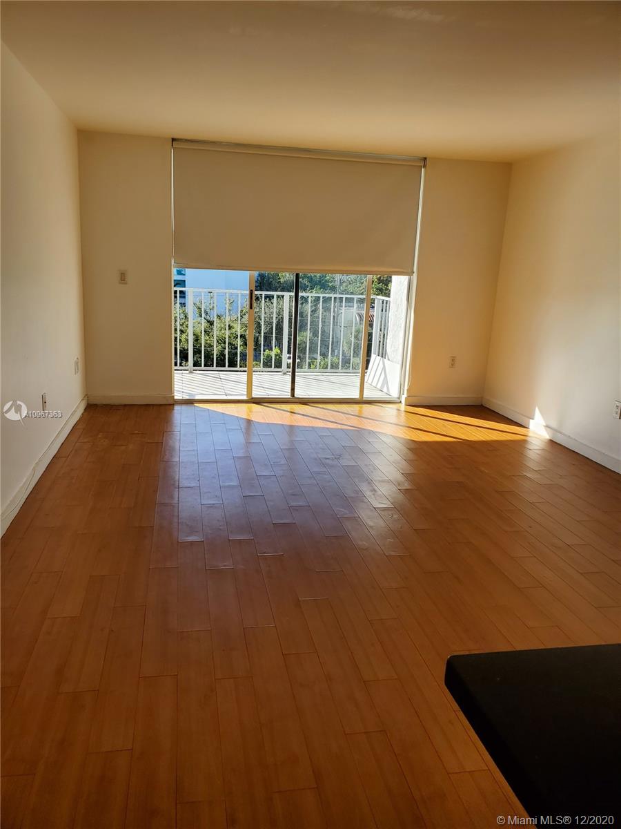 NIRVANA CONDO NO FIVE CON - Residential