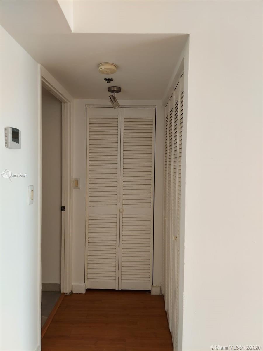 NIRVANA CONDO NO FIVE CON - Residential