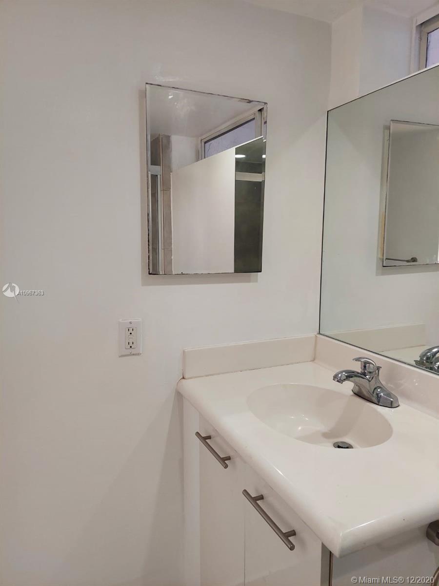 NIRVANA CONDO NO FIVE CON - Residential