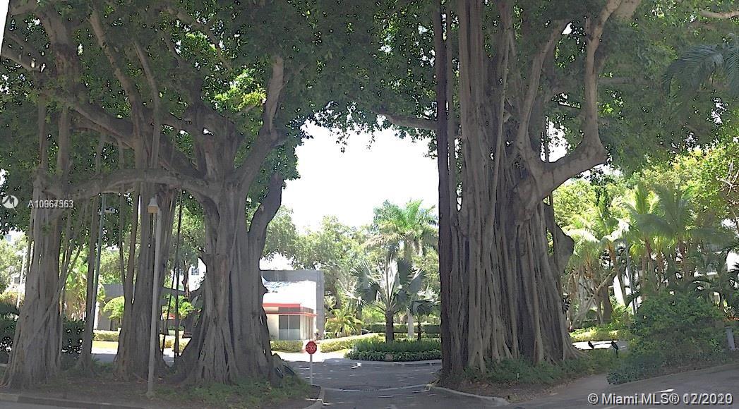 NIRVANA CONDO NO FIVE CON - Residential