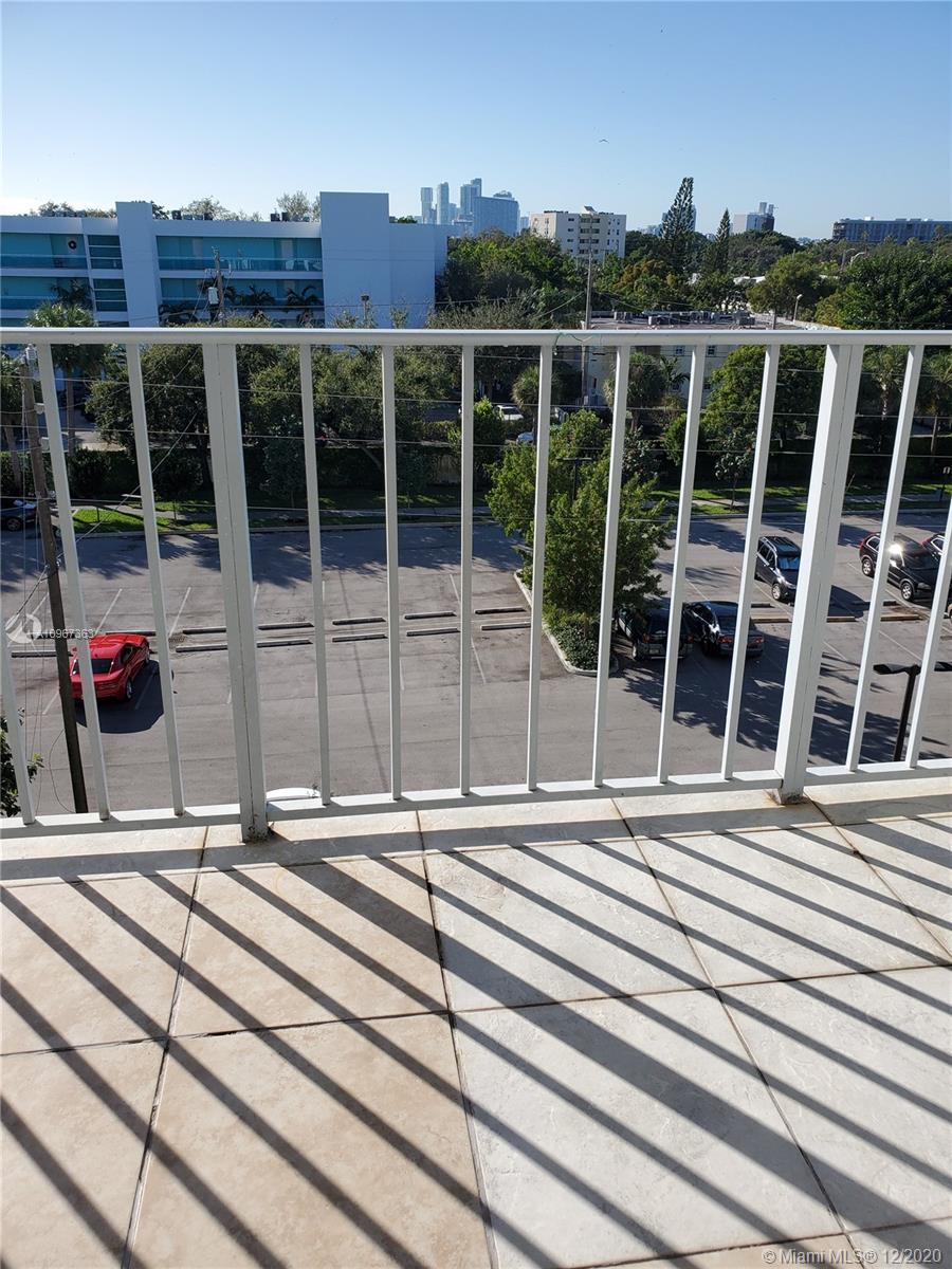 NIRVANA CONDO NO FIVE CON - Residential