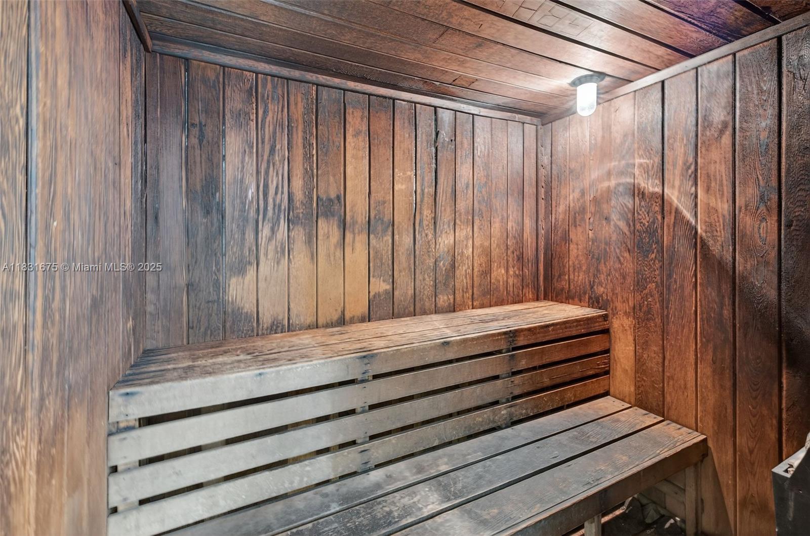 VILLA DORADA CONDO NO 2 - Residential