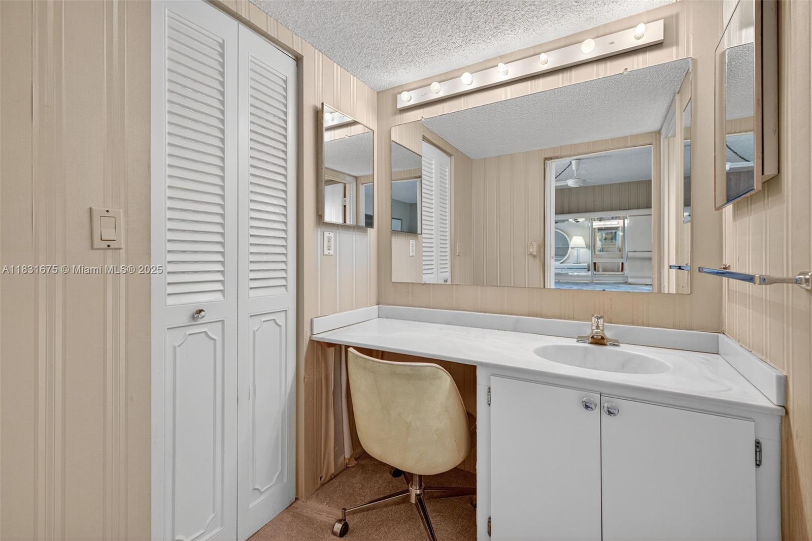 VILLA DORADA CONDO NO 2 - Residential