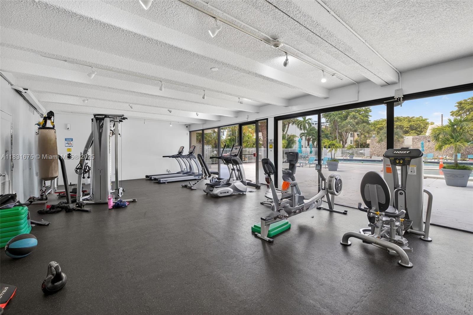 VILLA DORADA CONDO NO 2 - Residential