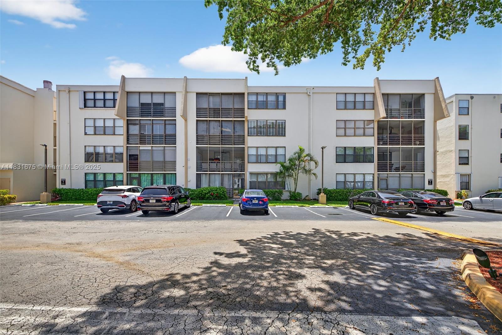 VILLA DORADA CONDO NO 2 - Residential