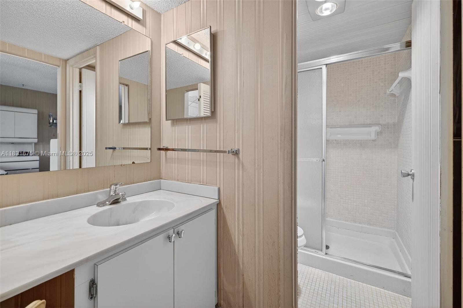 VILLA DORADA CONDO NO 2 - Residential