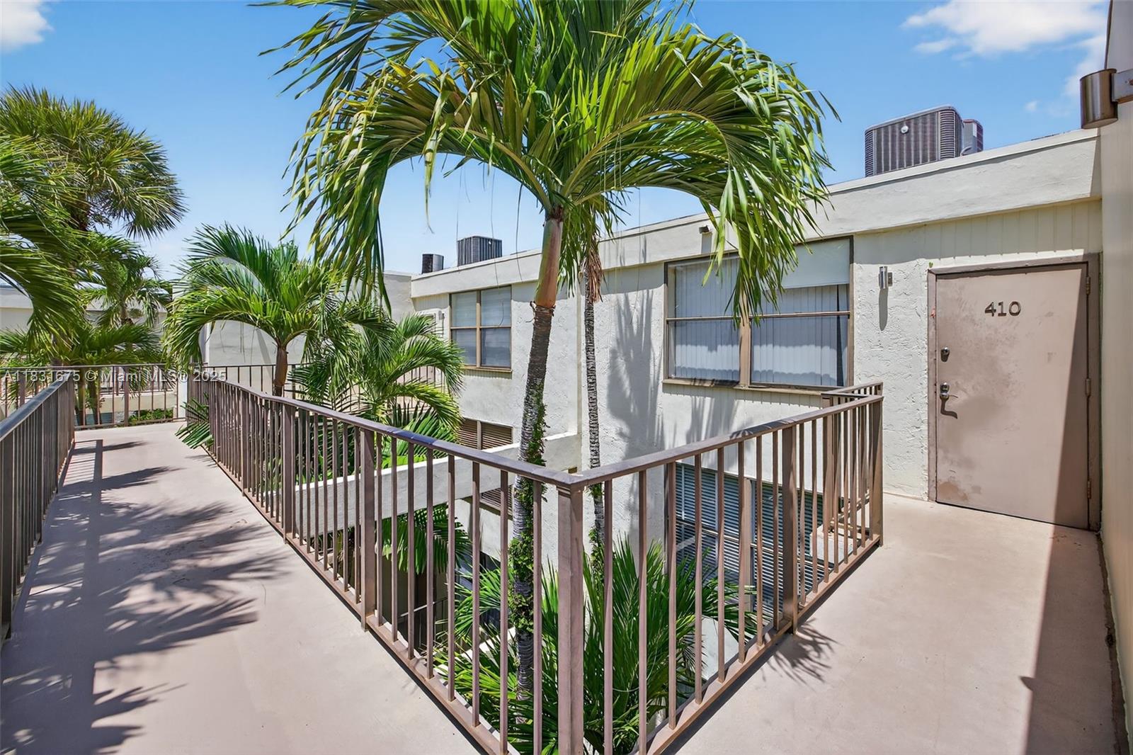 VILLA DORADA CONDO NO 2 - Residential