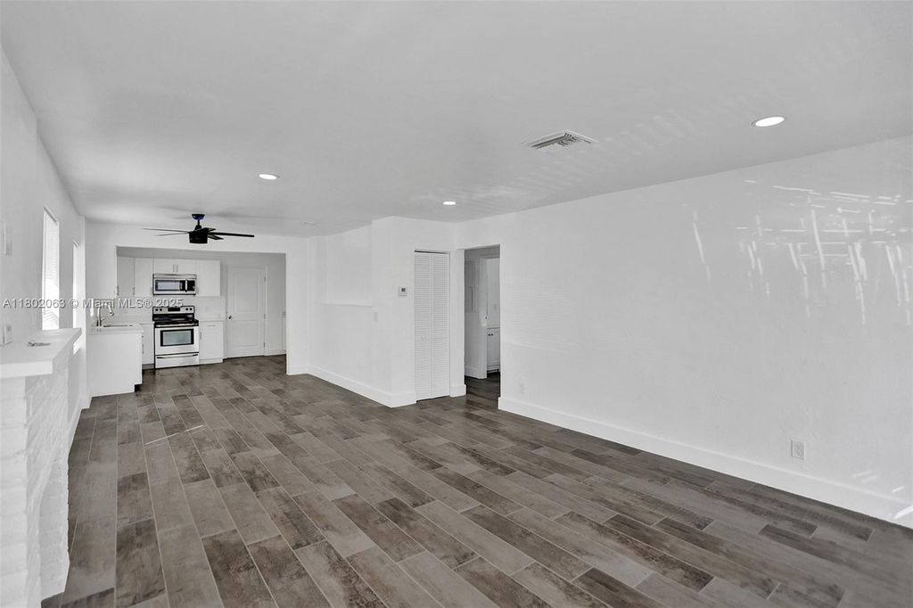 Photo of 242 SW 9th St, Dania Beach, FL 33004 (MLS # A11802063)