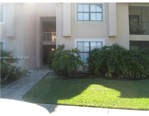 VISTA LAGO AT THE HAMMOCK - Residential Lease