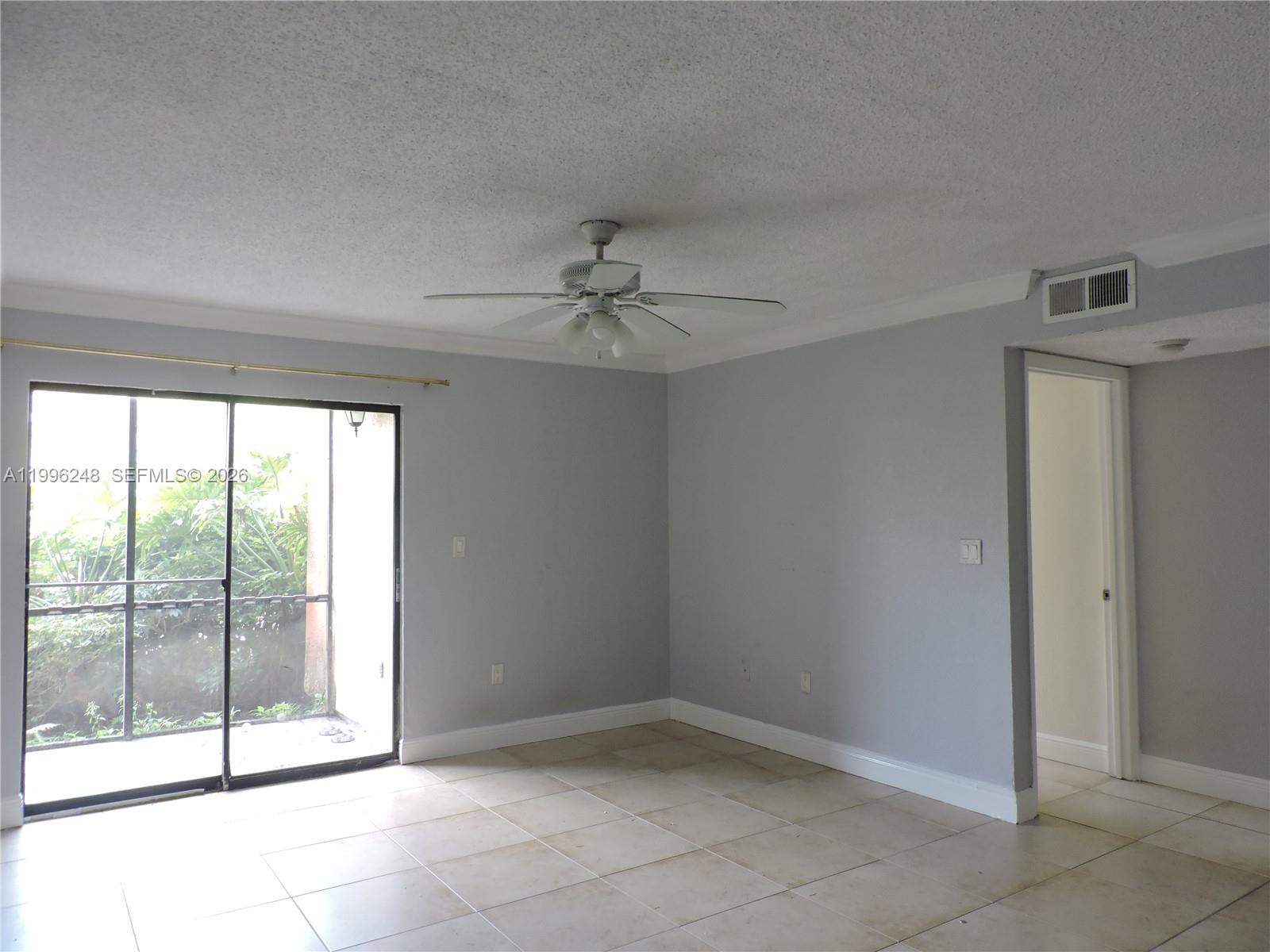 VISTA LAGO AT THE HAMMOCK - Residential Lease