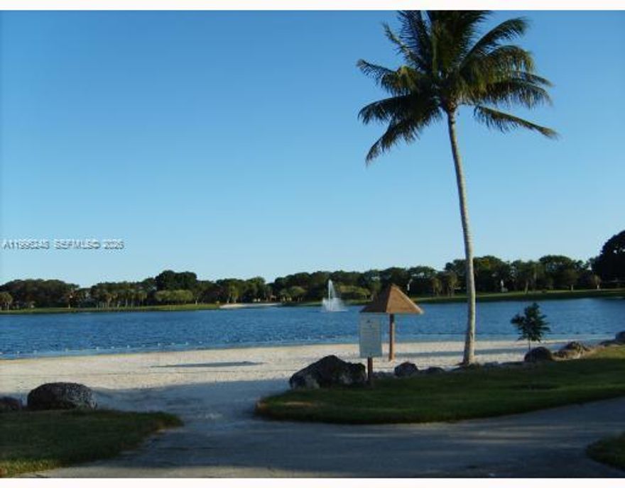 Enjoy the perfect location. The Hammocks, lives resort style, beautiful and bright apartment with two spacious rooms, come an see your new home.