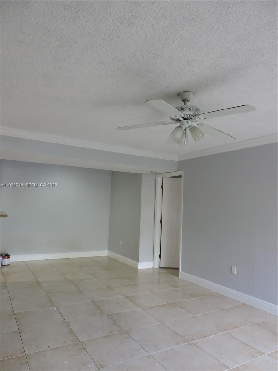 VISTA LAGO AT THE HAMMOCK - Residential Lease