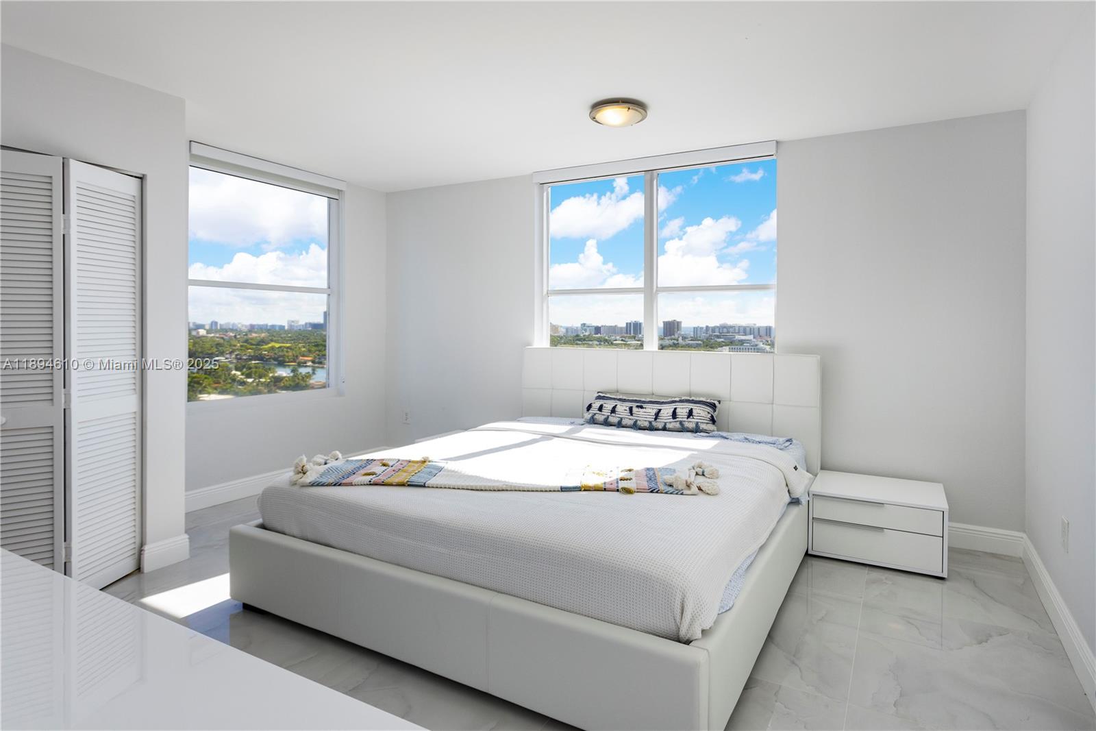 SUNSET HARBOUR SOUTH COND - Residential Lease
