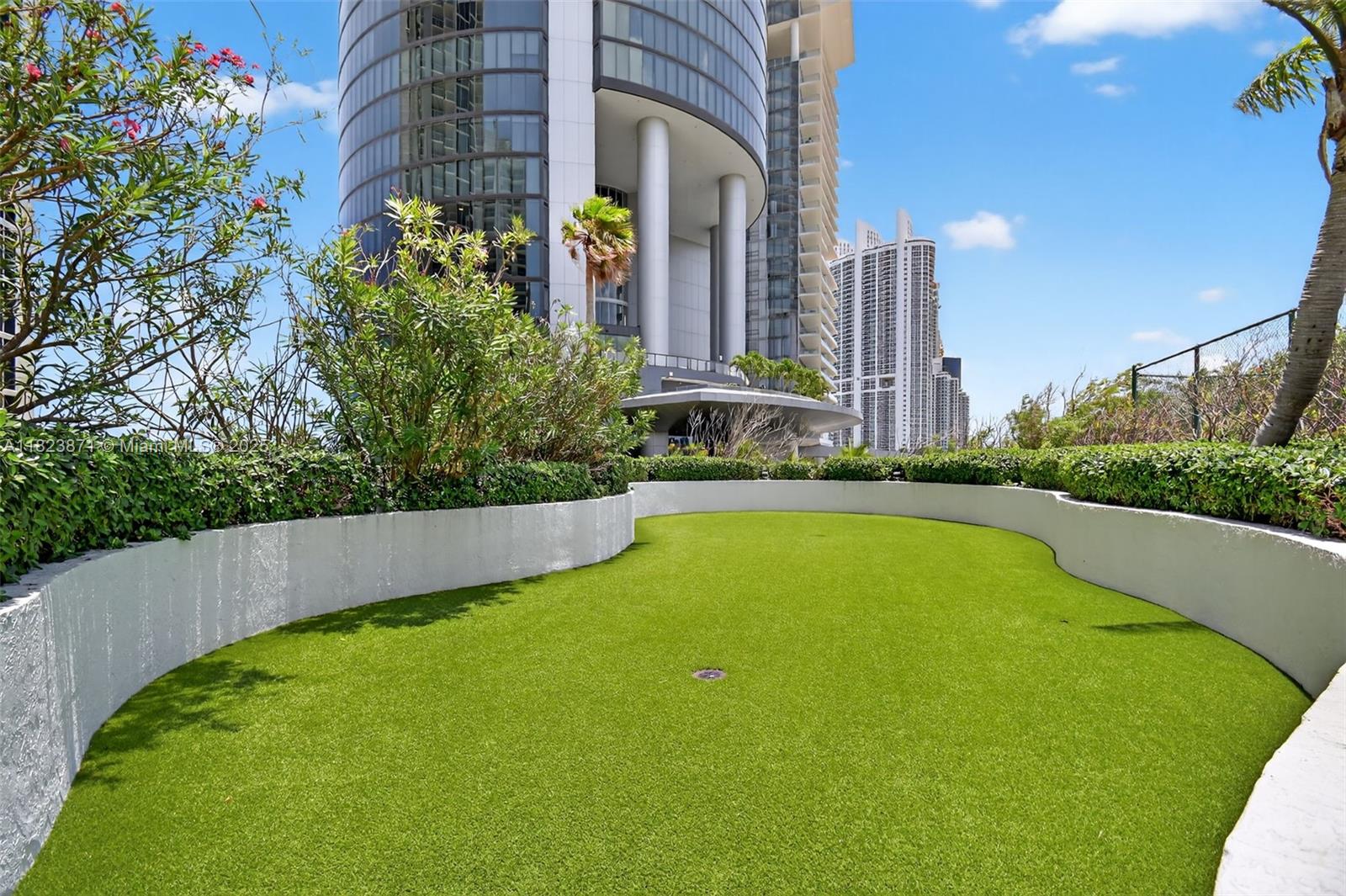 MILLENNIUM CONDO - Residential