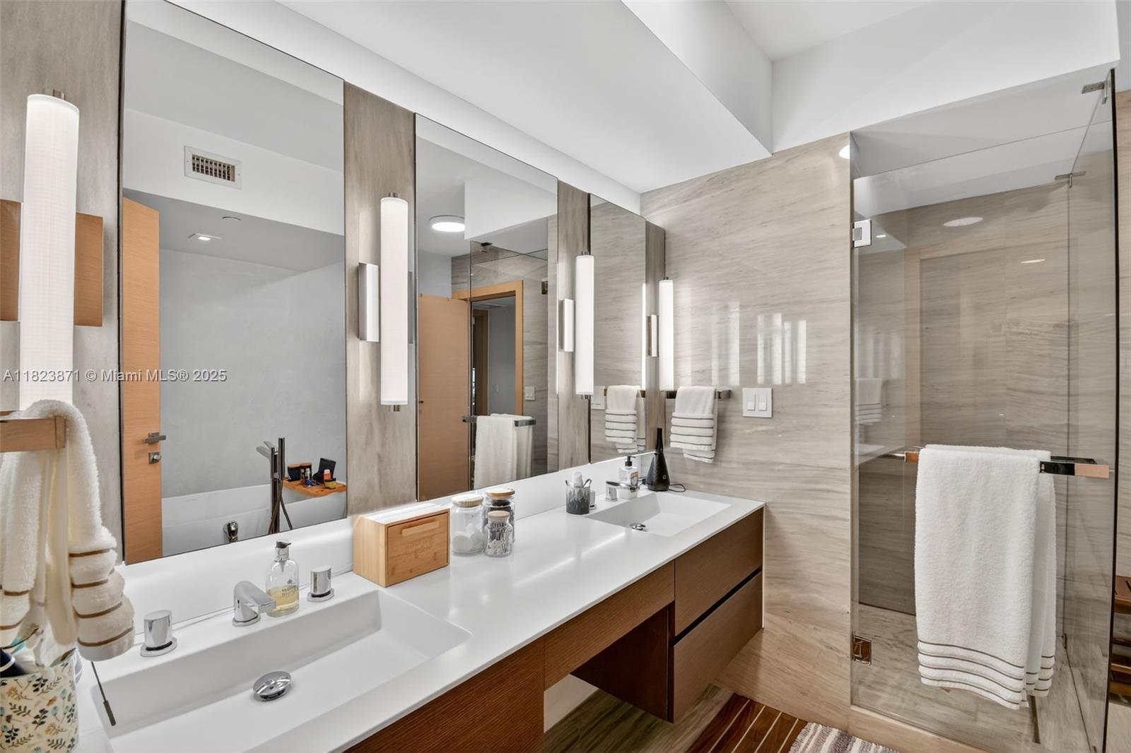 MILLENNIUM CONDO - Residential