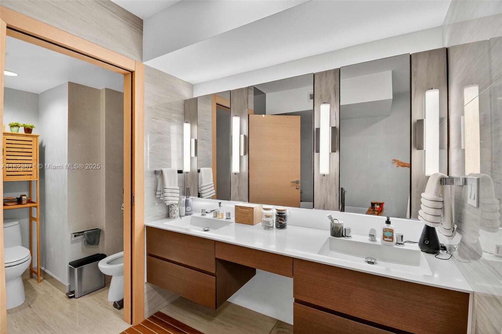 MILLENNIUM CONDO - Residential