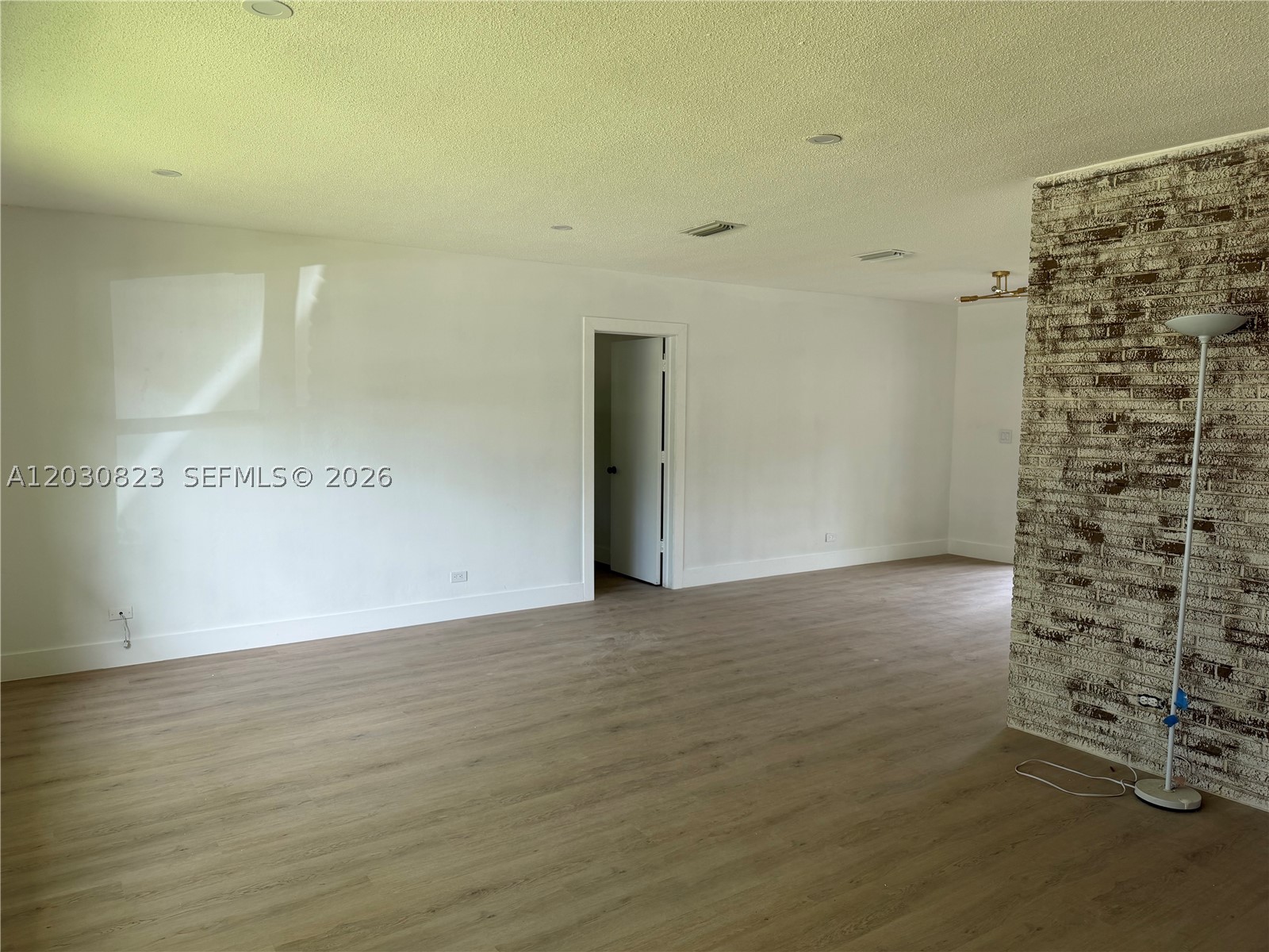7220 NW 7th St