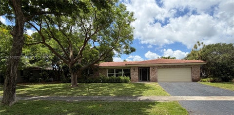 Photo of 7220 NW 7th St, Plantation, FL 33317 (MLS # A12030823)