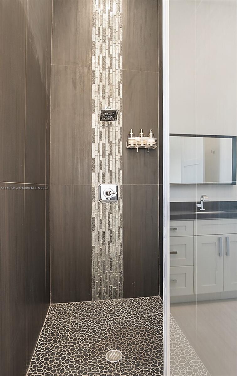 LAKE PLACID - Residential