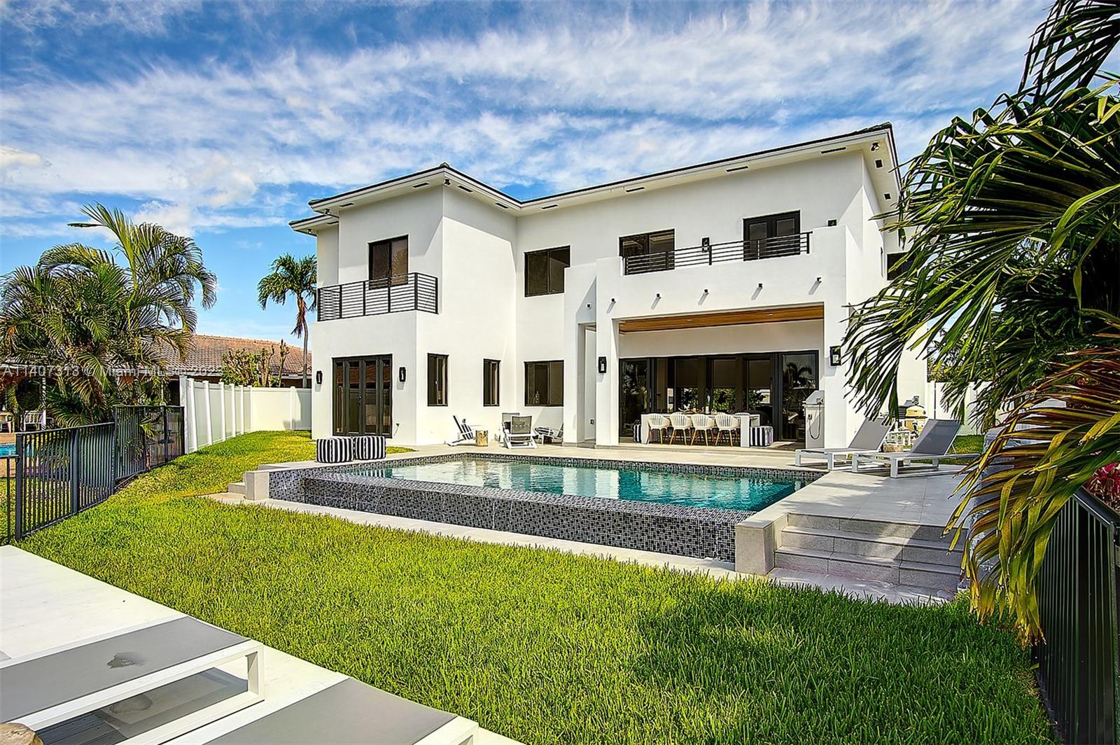 LAKE PLACID - Residential