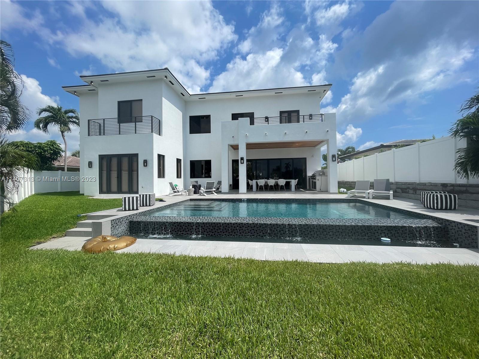 LAKE PLACID - Residential