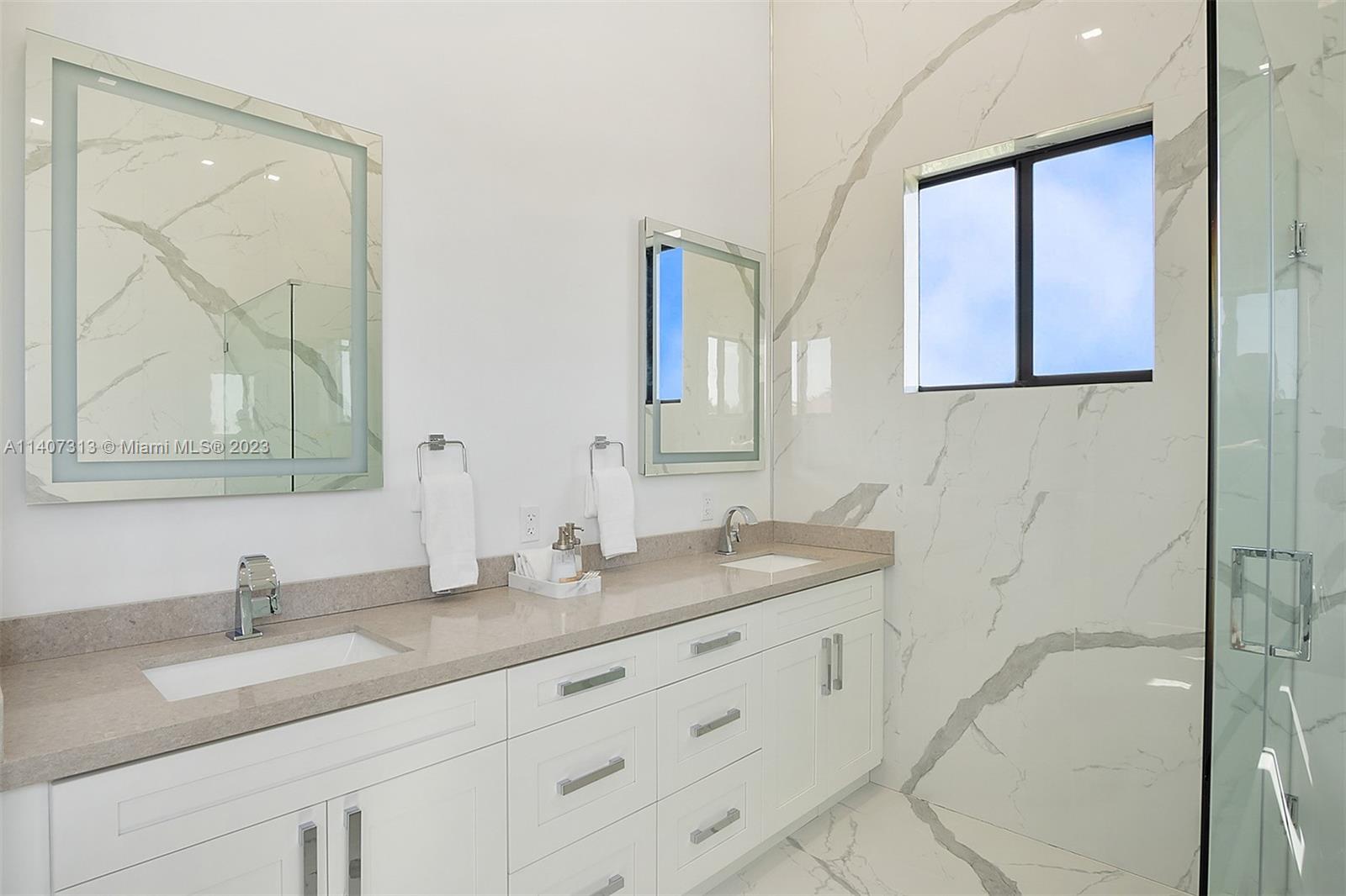 LAKE PLACID - Residential