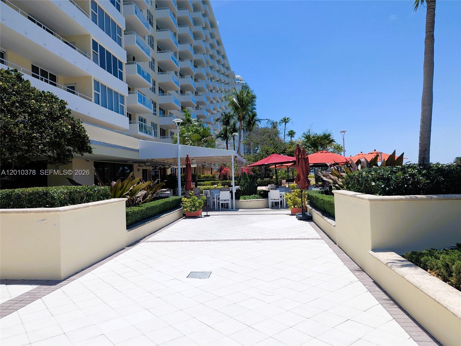 5600 CONDO - Residential