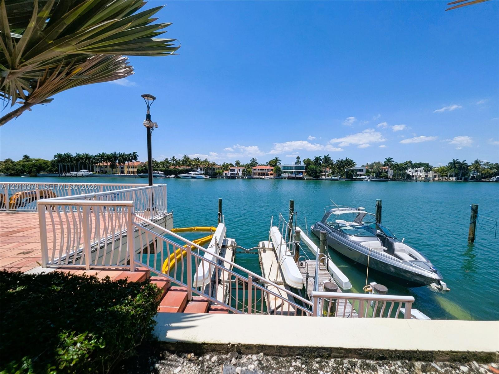 5600 CONDO - Residential