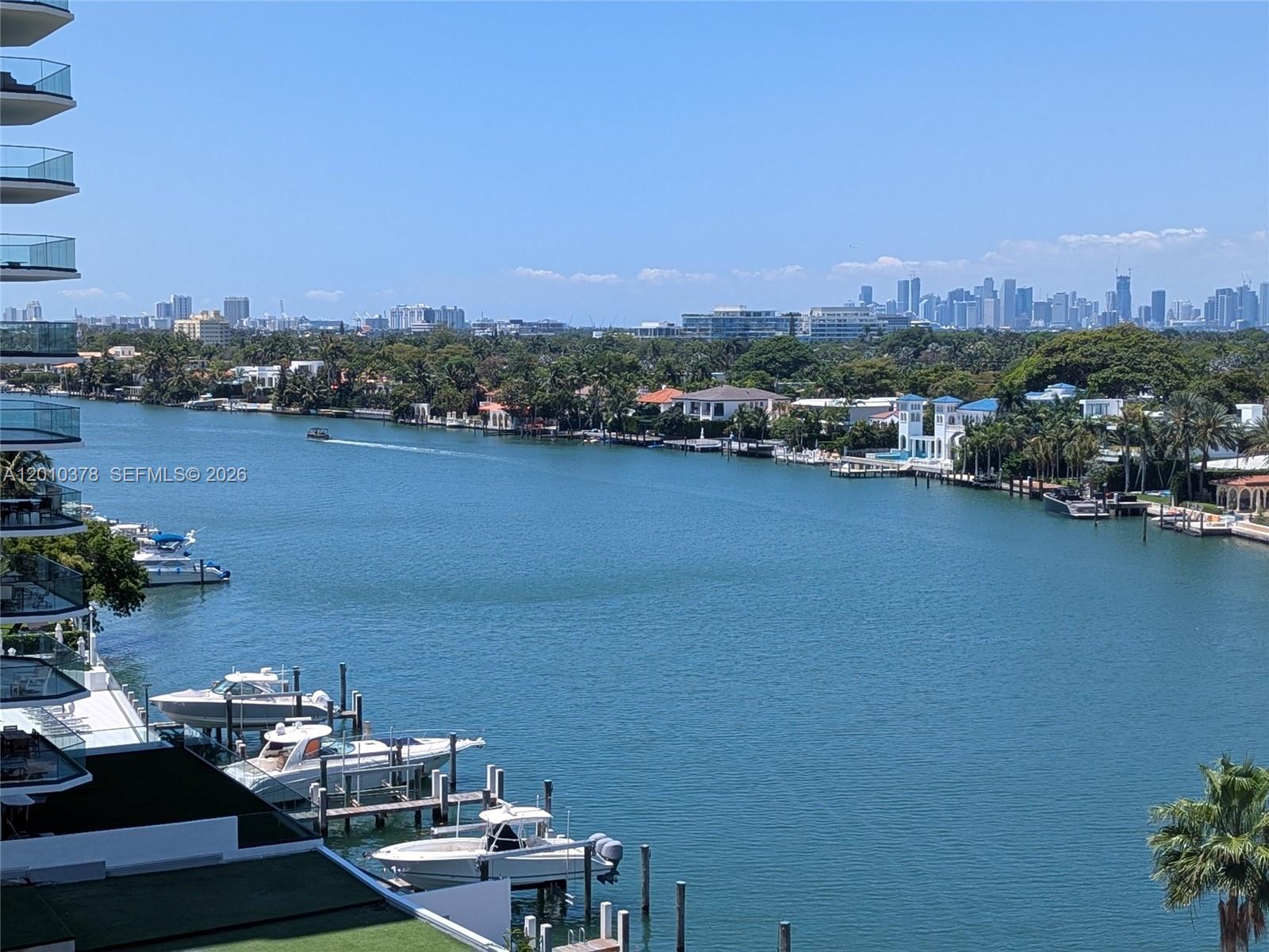 5600 CONDO - Residential