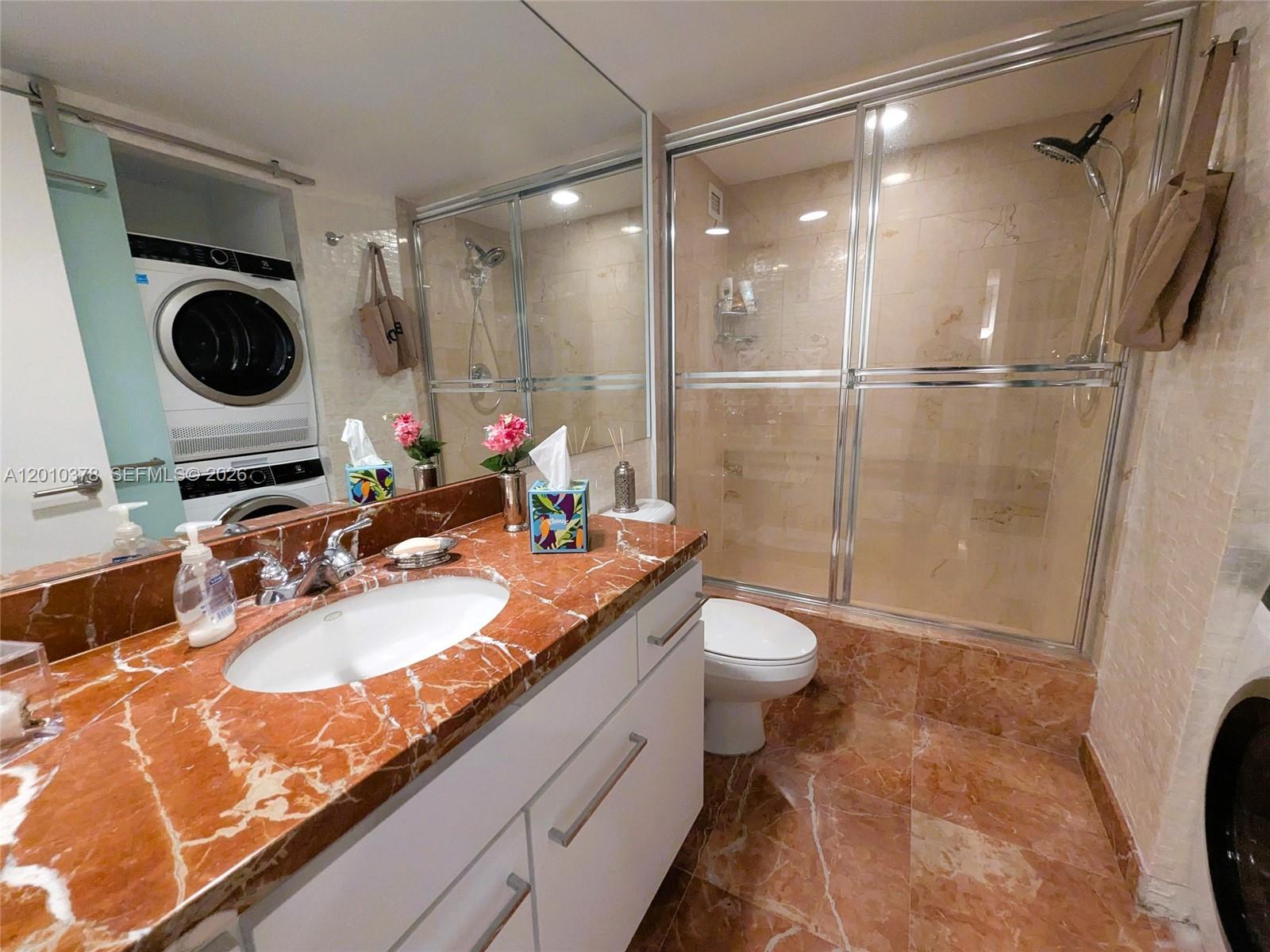 5600 CONDO - Residential